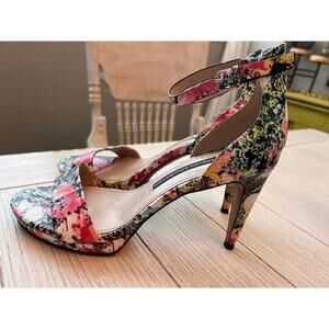 French‎ Connection women's open toe Nata strappy 4" heel dress sandal. Size 9.5.